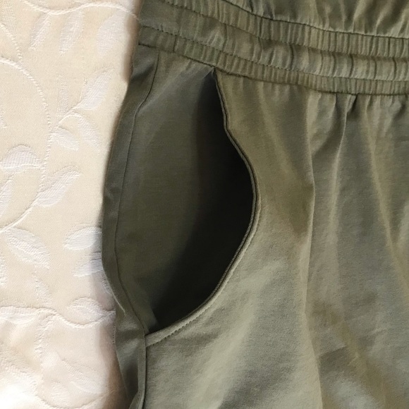 🆕 Calvin Klein Womens Sleeveless Romper XL Army Olive Green V-neck Pockets NWT - Picture 7 of 10